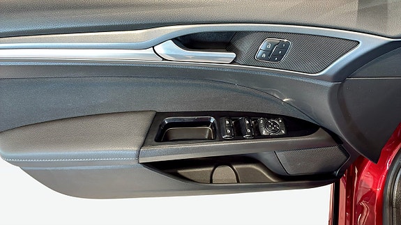 Ford Mondeo 11 of 12