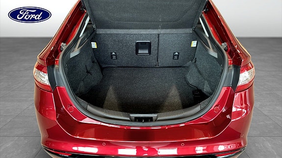 Ford Mondeo 10 of 12