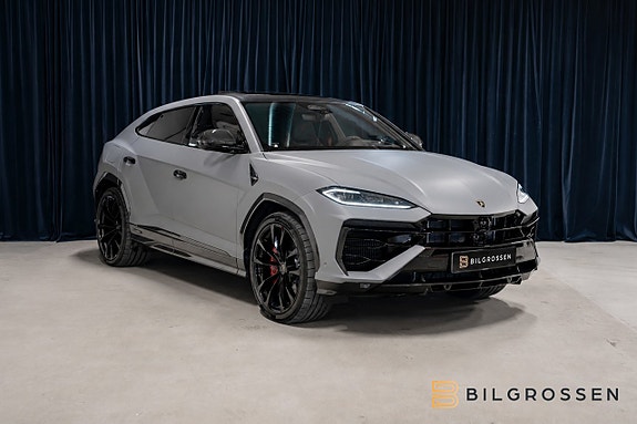 Lamborghini Urus 7 of 26