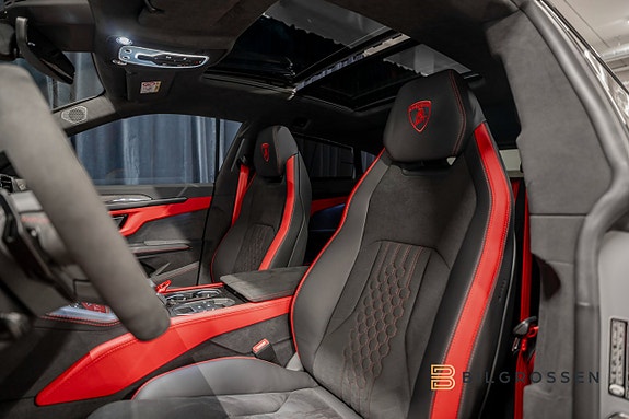 Lamborghini Urus 16 of 26