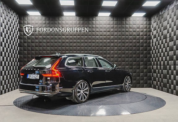 Volvo V90 10 of 27