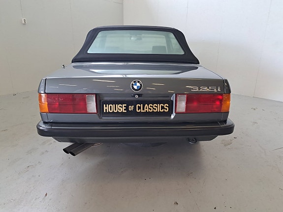 BMW 325i 7 of 13