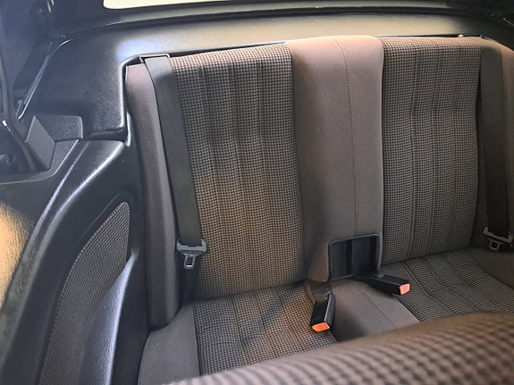 BMW 325i 10 of 13