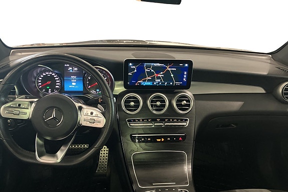 Mercedes-Benz GLC300 e 9 of 13