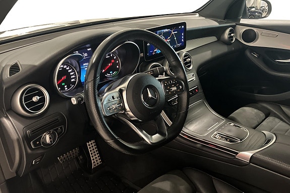 Mercedes-Benz GLC300 e 7 of 13