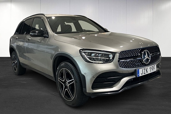 Mercedes-Benz GLC300 e 2 of 13