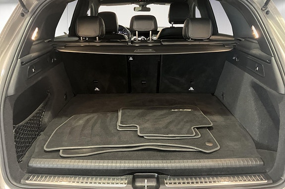 Mercedes-Benz GLC300 e 12 of 13