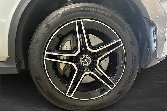 Mercedes-Benz GLC300 e 5 of 13