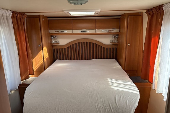Hobby D 690 GQSC 160 Hk Automat Queenbed 9 of 12