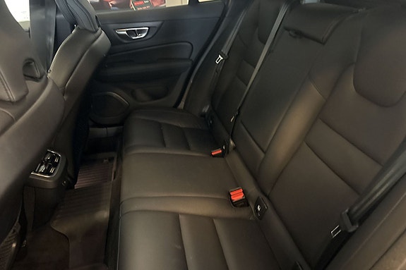 Volvo V60 11 of 23