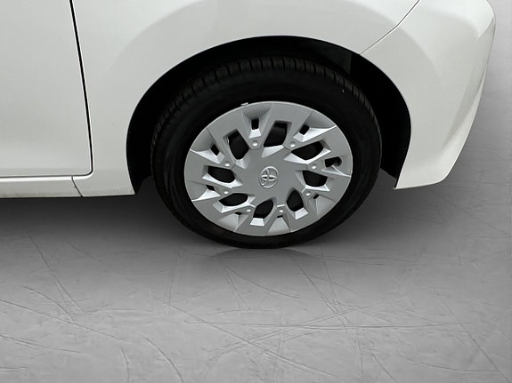 Toyota Aygo 24 of 24