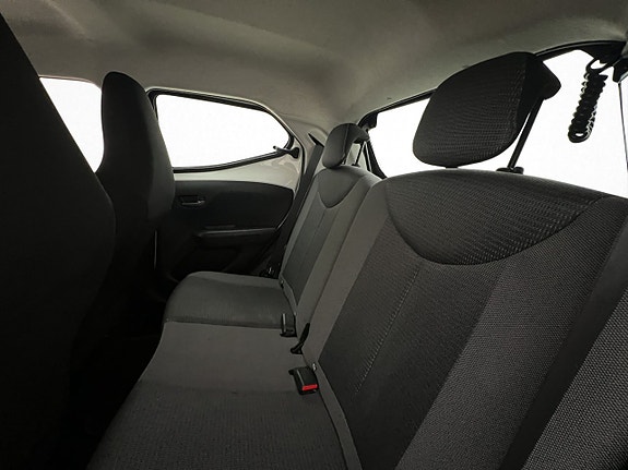 Toyota Aygo 11 of 24