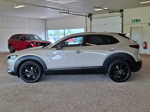 Mazda CX-30 8 of 13