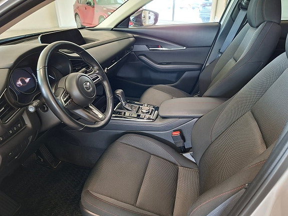 Mazda CX-30 9 of 13