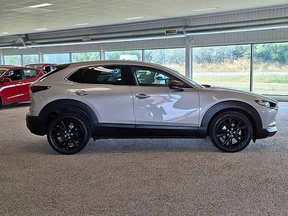 Mazda CX-30 4 of 13