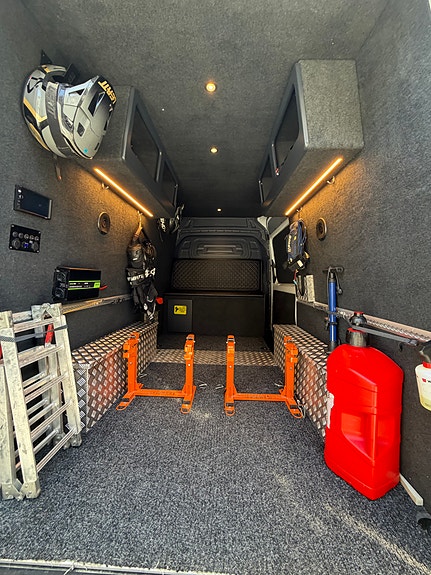 Mercedes-Benz Sprinter 316 2 of 12