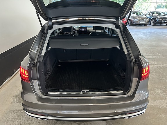 Audi A4 9 of 21