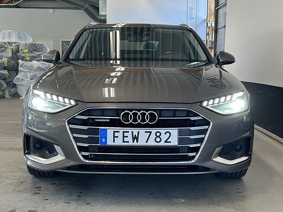 Audi A4 3 of 21
