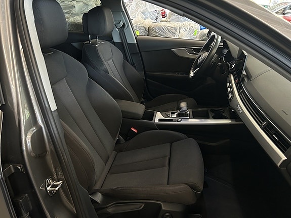 Audi A4 16 of 21
