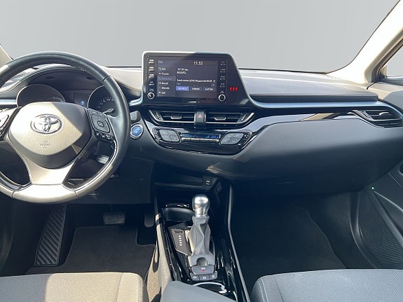 Toyota C-HR 8 of 10