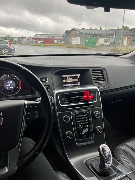 Volvo V60 5 of 6