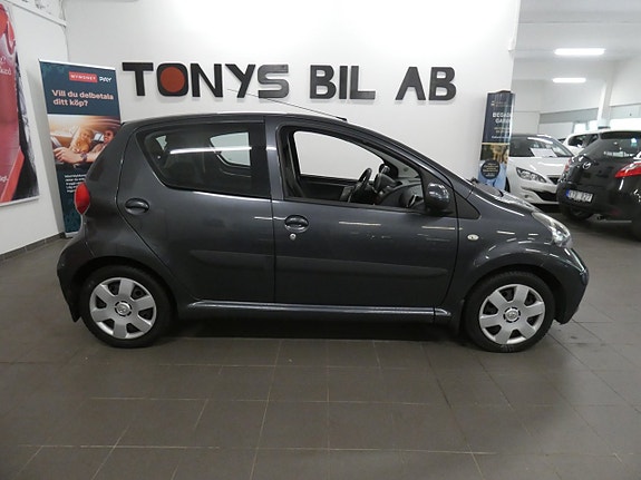 Toyota Aygo 6 of 17