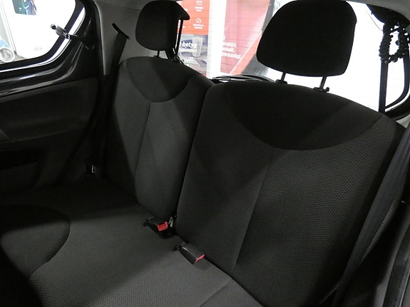 Toyota Aygo 15 of 17