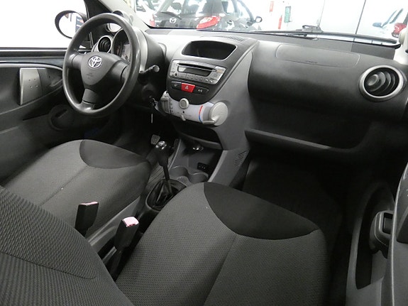 Toyota Aygo 14 of 17
