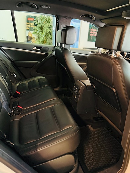 Volkswagen Tiguan 18 of 21