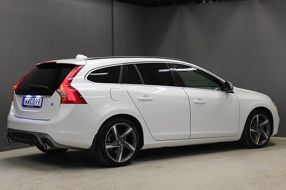 Volvo V60 4 of 13
