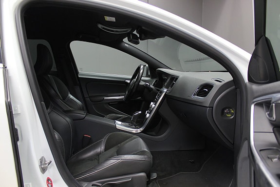 Volvo V60 10 of 13