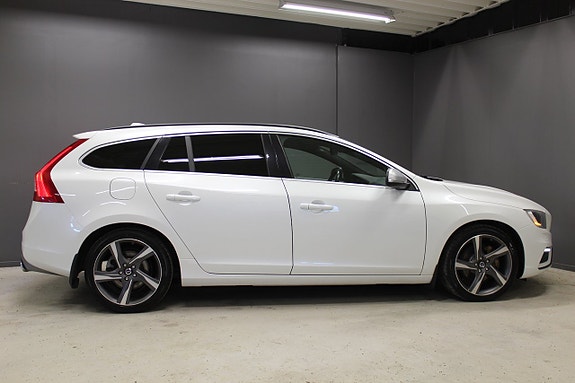 Volvo V60 6 of 13