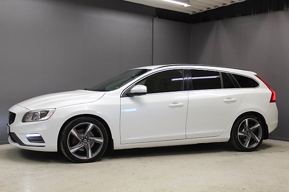 Volvo V60 2 of 13