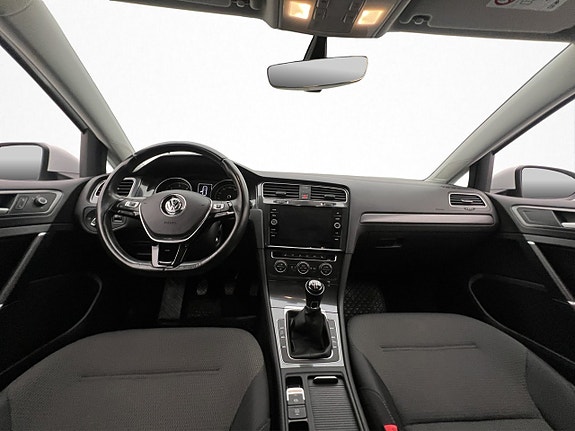 Volkswagen Golf VII 13 of 24