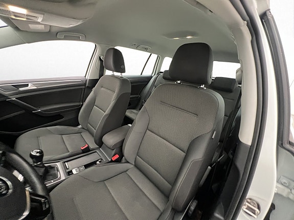 Volkswagen Golf VII 22 of 24