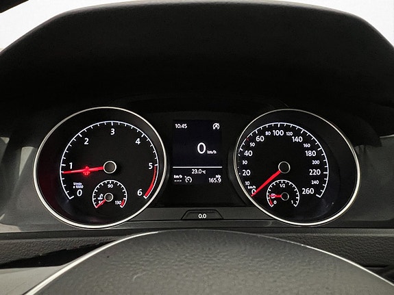 Volkswagen Golf VII 15 of 24