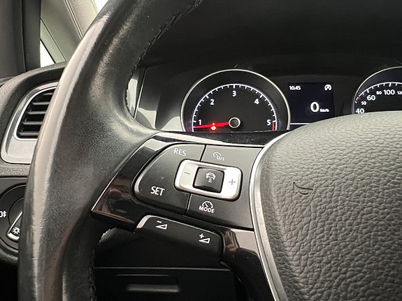 Volkswagen Golf VII 16 of 24