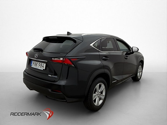 Lexus NX300h 6 of 30