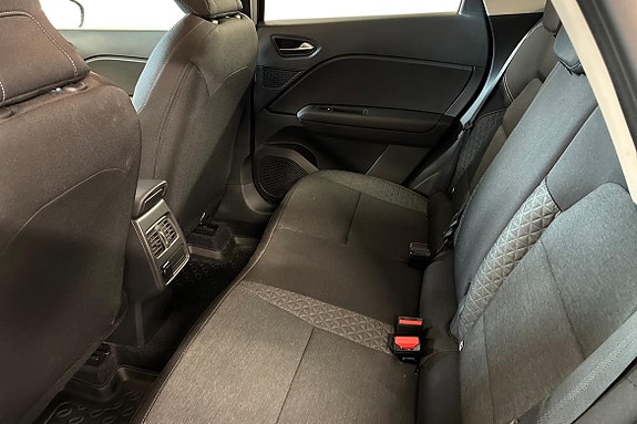 Renault Captur 13 of 21