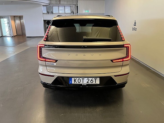 Volvo EX90 4 of 20