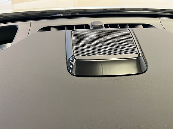Volvo EX90 18 of 20
