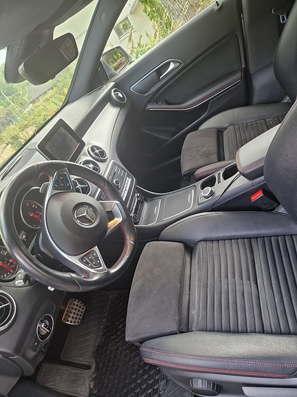 Mercedes-Benz CLA180 d 7 of 15