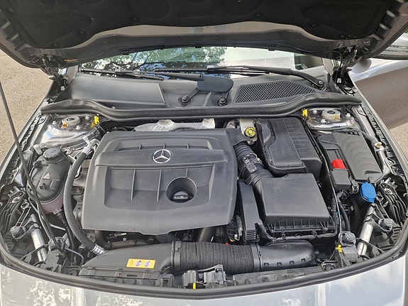 Mercedes-Benz CLA180 d 4 of 15