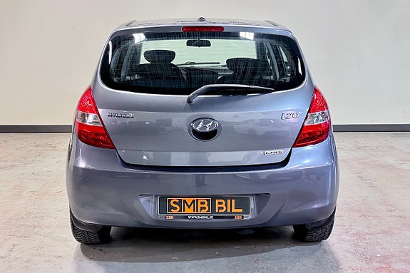 Hyundai i20 5 of 23
