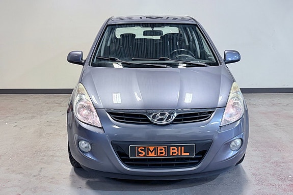 Hyundai i20 4 of 23