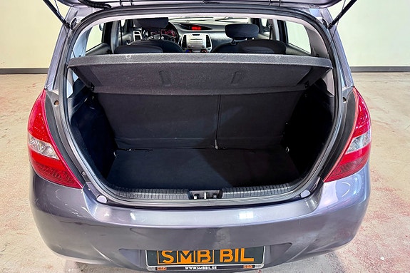 Hyundai i20 13 of 23