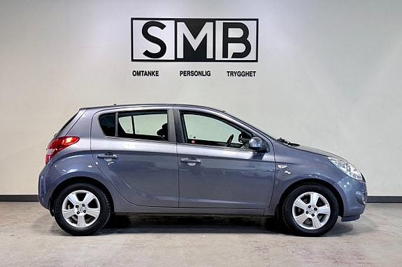 Hyundai i20 3 of 23