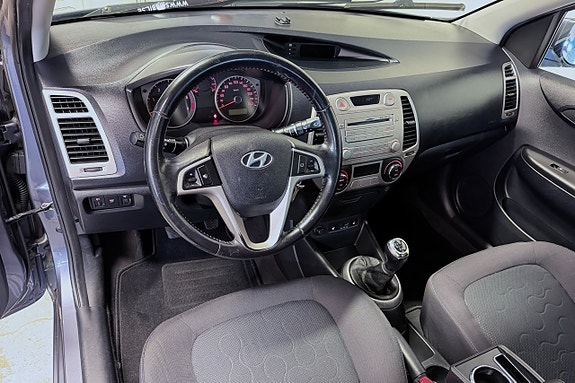 Hyundai i20 8 of 23