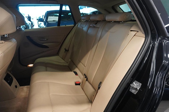 BMW 330d 9 of 25