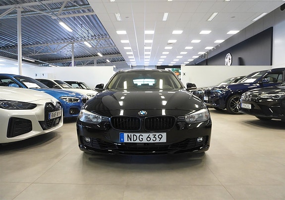 BMW 330d 2 of 25